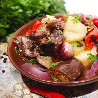 Кчуч - баранина с овощами (Armenian Lamb and vegetables in a clay pot – Kchuch)
