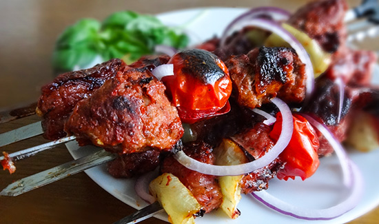 Шашлык в томатной пасте с аджикой (Kebab with Tomato Sauce)