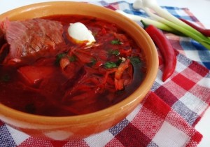 Подаем борщ