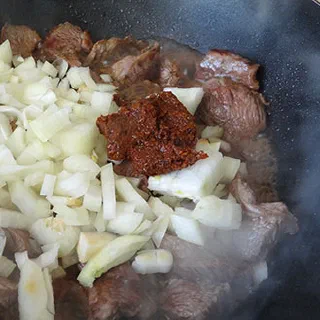 Аджикиани (Beef with Pomegranate «Ajikiani»)