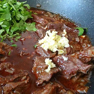 Аджикиани (Beef with Pomegranate «Ajikiani»)