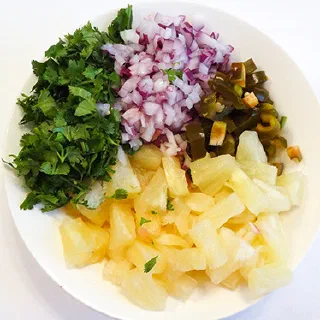Ананасовая сальса (Pineapple Salsa)