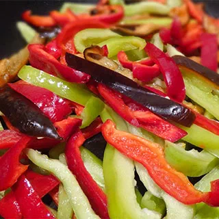 Баклажаны с перцем и помидорами (Armenian Eggplant, Sweet Pepper and Tomato Salad)