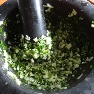 Бараньи котлетки запеченные с овощами