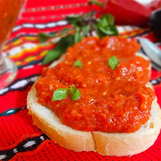 Болгарская лютеница (Bulgarian Lutenitsa - Българска лютеница)