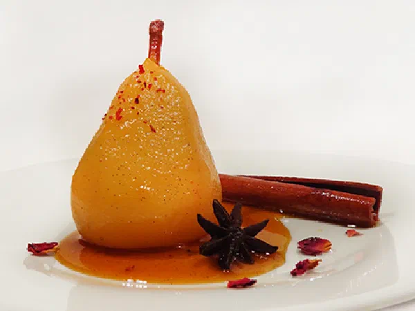 Десерт из груши в сидре (Cider-Poached Pears)