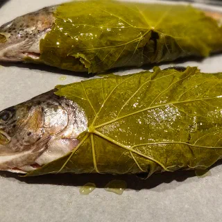 Форель с кизилом в виноградных листьях (Trout with Cornel in Grape Leaves)