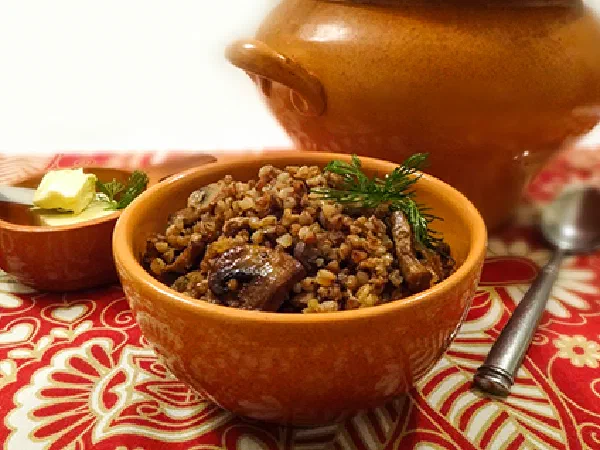 Гречка в печке с мясом и грибами (Russian Buckwheat Porridge, Meat, Mushrooms in Clay Pot)