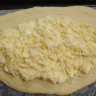 Хачапури по-аджарски (Adjaruli Khachapuri)