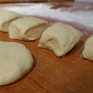 Холтмаш с черемшой (Chechen Dumplings with Wild Herbs and Cheese – ХьолтIмаш)