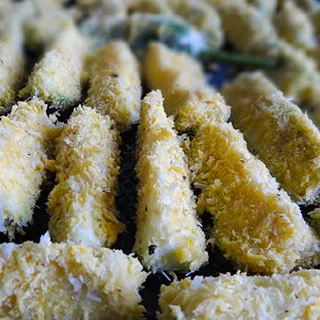 Кабачки в панировке с пармезаном (Breaded Zucchini Parmesan)