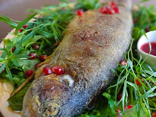Калмахи с гранатом (Trout with Pomegranate)