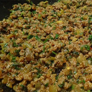 Карныярык – фаршированные баклажаны (Karniyarik – Stuffed Eggplants)