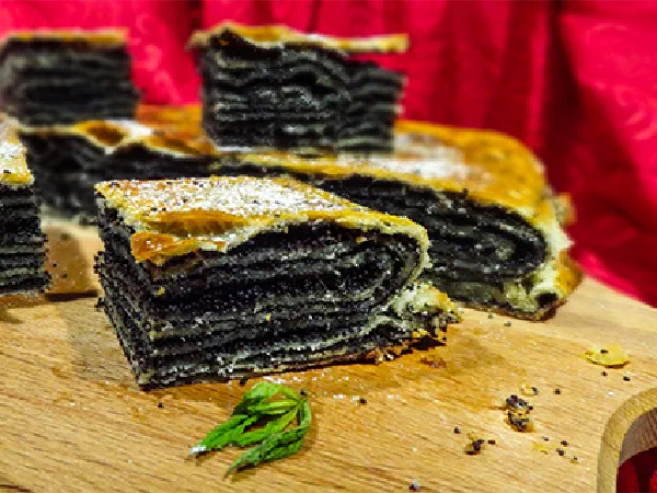 Катлама – татарский пирог с маком (Tatar Cake with Poppy Seeds)