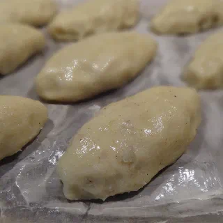 Комовики с фасолью (Potato Pies with Beans – Комовики з фасоллю)