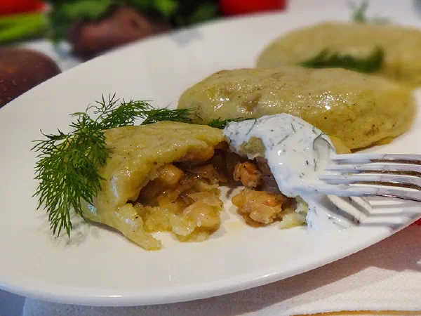 Комовики с фасолью (Potato Pies with Beans – Комовики з фасоллю)