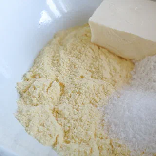 Крамбл с фейхоа (Feijoa Crumble)
