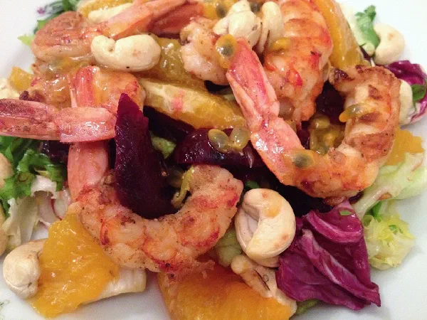 Креветки со свеклой и маракуйей (Shrimp, Beets and Passion Fruit)