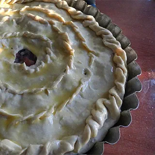 Кубэтэ (Krymchak Meat Pie)