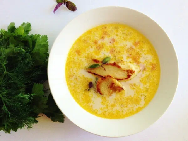 Куриный суп со сливками, рисом и паприкой (Chicken Soup)