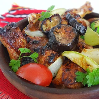 Курица в мацони жареная с овощами на кеци (Roasted Chicken in Yoghurt with Vegetables)