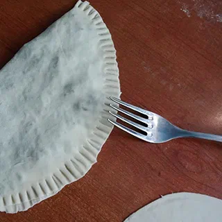 Кутабы с зеленью (Traditional Azerbaijani Pie with Herbs – Qutab)