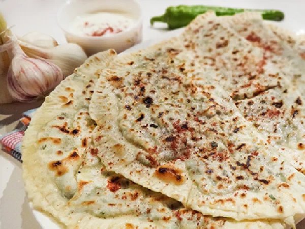 Кутабы с зеленью (Traditional Azerbaijani Pie with Herbs – Qutab)