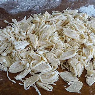 Лапша домашняя (Chicken noodle soup – Russian Lapsha)