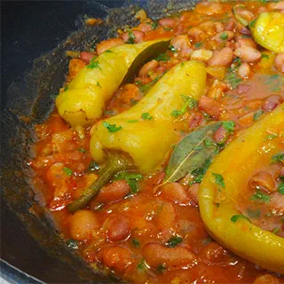 Лобио с цицаки (Georgian beans with spicy chilli)