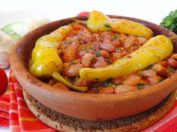 Лобио с цицаки (Georgian beans with spicy chilli)