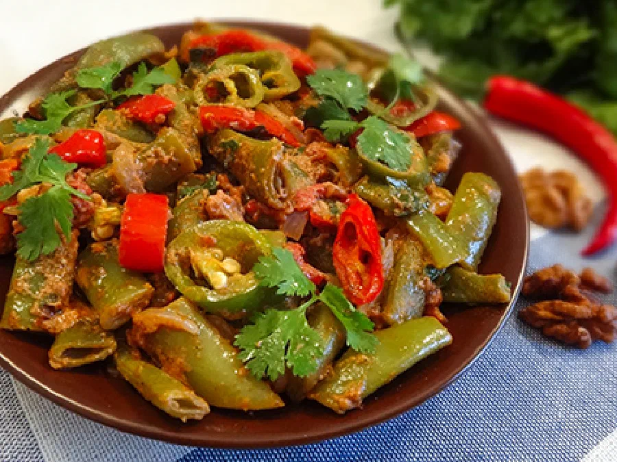 Лобио: зеленая фасоль с грецкими орехами (Lobio )