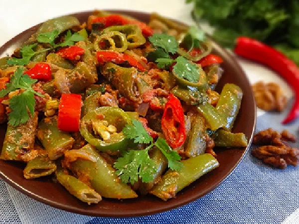 Лобио: зеленая фасоль с грецкими орехами (Lobio )