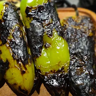 Мексиканский перец в ореховом соусе (Chiles en Nogada)