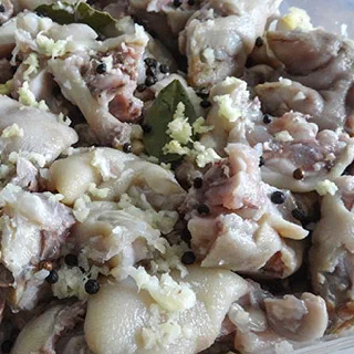 Можож – свиные ножки (Pickled Pork Legs. Armenian «Mozhozh» )