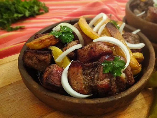 Оджахури (Georgian Ojakhuri: Roasted Pork and Potatoes)