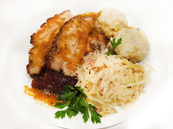 Октоберфест: швайнебратен и капуста (Oktoberfest: Schweinebraten, Krautsalat)