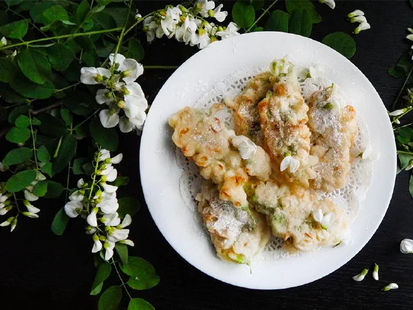 Оладьи с цветами акации (Beignets de Fleurs d'Acacia)