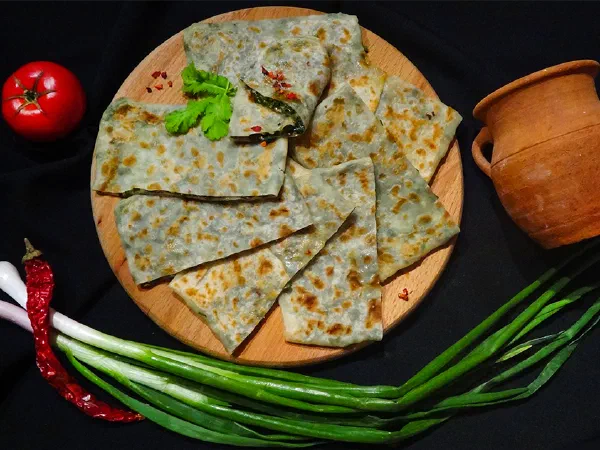 Отлу гёзлеме – турецкие лепешки с зеленью (Turkish Flat Bread with Herbs – Otlu Gozleme)