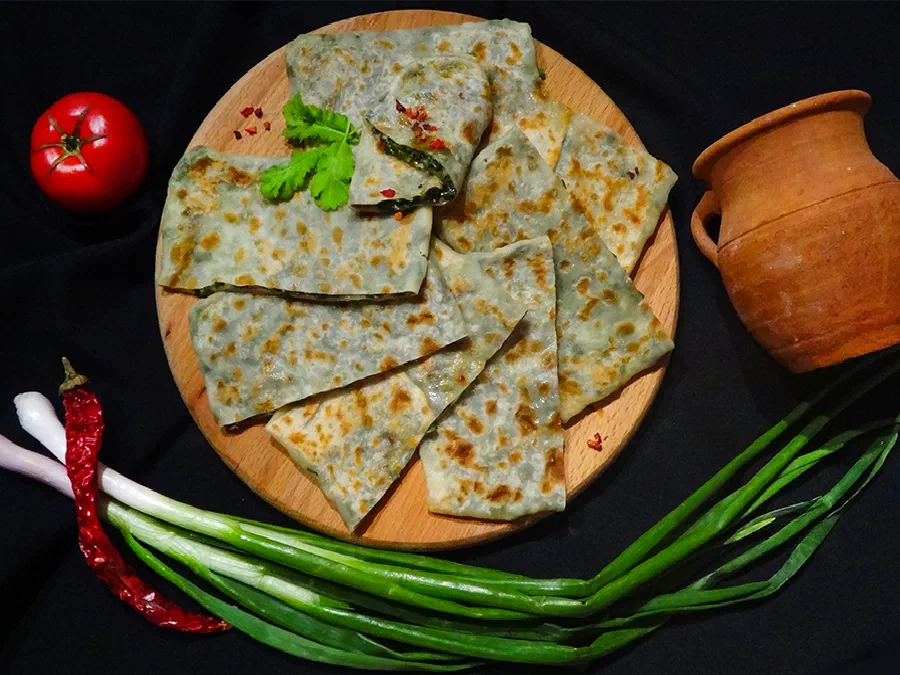 Отлу гёзлеме – турецкие лепешки с зеленью (Turkish Flat Bread with Herbs – Otlu Gozleme)