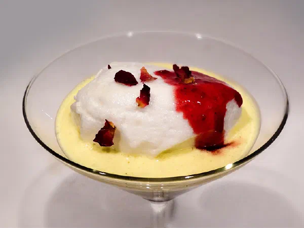 Плавающий остров (Ile Flottante – Floating Island)