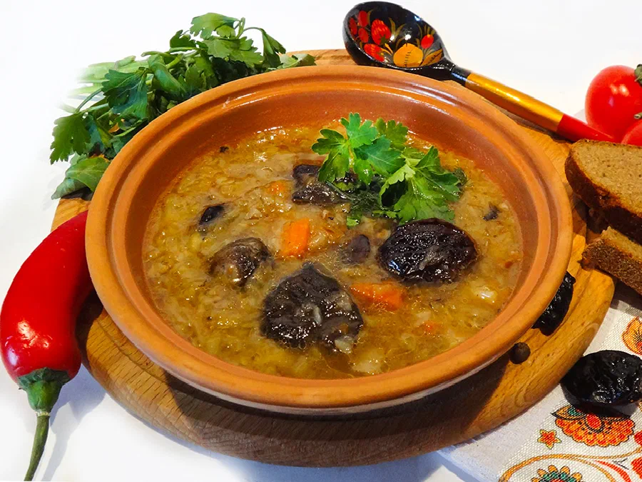 Постные щи (Shchi - Mushroom Vegetable Soup)