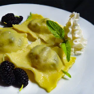 Равиоли с шелковицей (Ravioli with Mulberry)