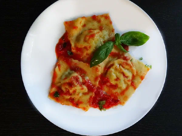 Равиоли с творогом, баклажаном в томатном соусе (Ravioli with Сottage Сheese and Eggplant)