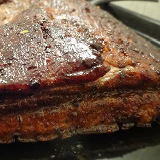 Релиш из фейхоа к запеченной свиной грудинке (Feijoa Relish and Roasted Pork Belly)