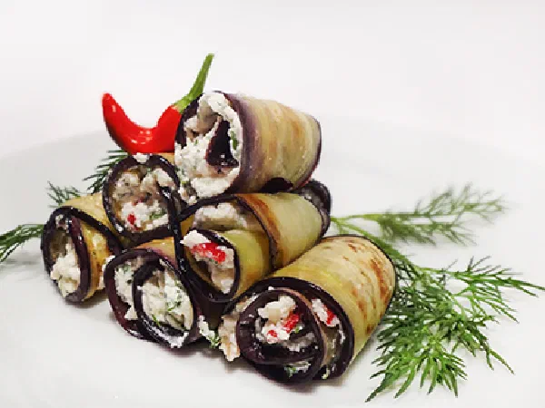 Рулетики из баклажанов с сюзьмой (Eggplant Rolls with Cheese)