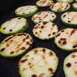 Салат со щавелем и кабачками (Zucchini Salad with Sorrel)