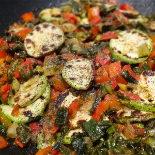Салат со щавелем и кабачками (Zucchini Salad with Sorrel)