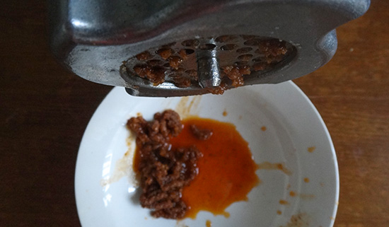 Приготовление орехового масла для баже