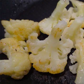 Сациви из цветной капусты (Georgian Cauliflower Satcivi)