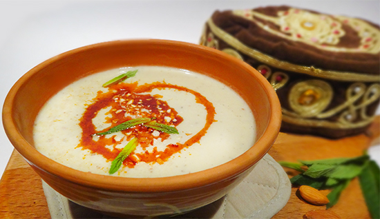 Суп султана: жареные баклажаны и миндаль (Roasted Aubergine Soup with Almonds)